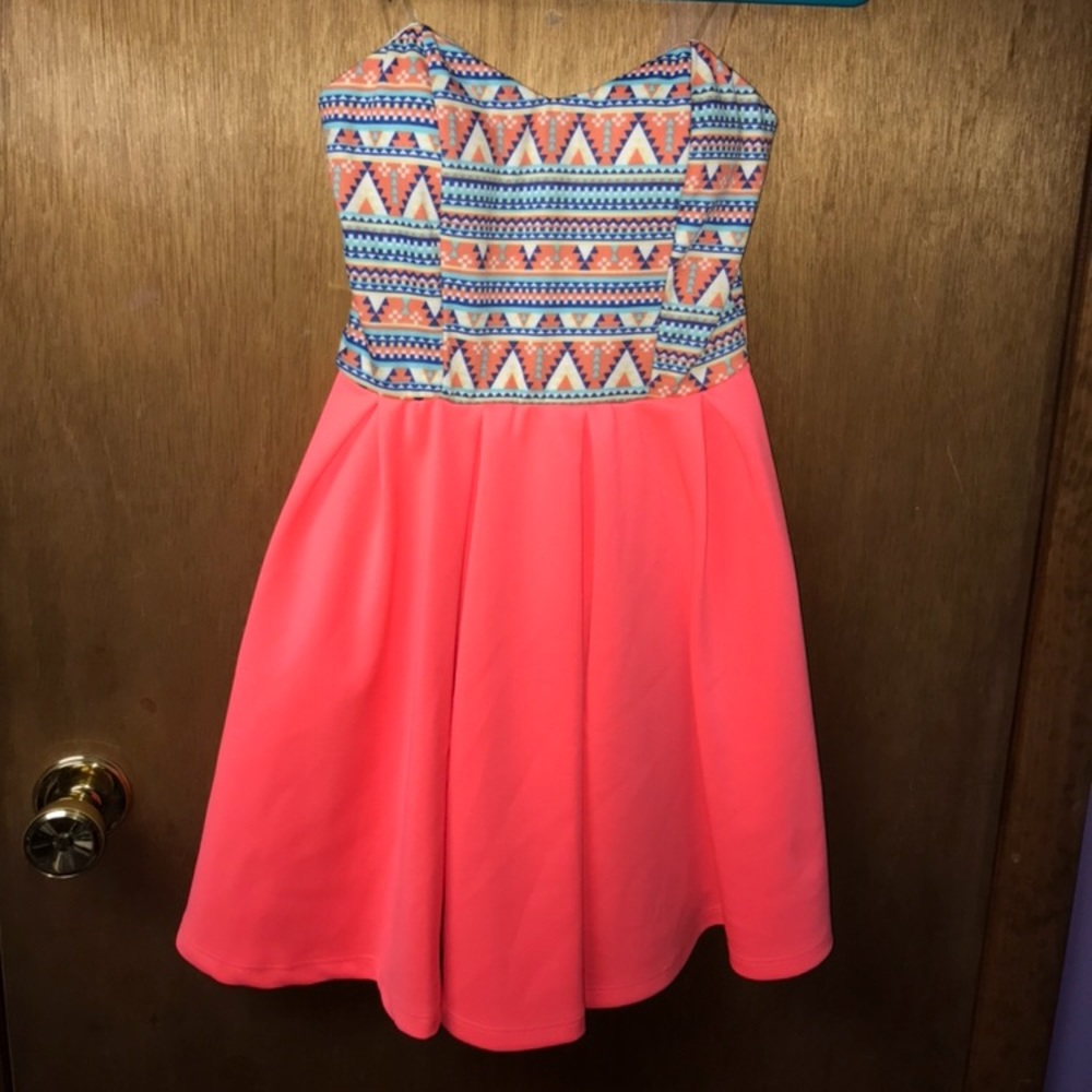 Strapless dress